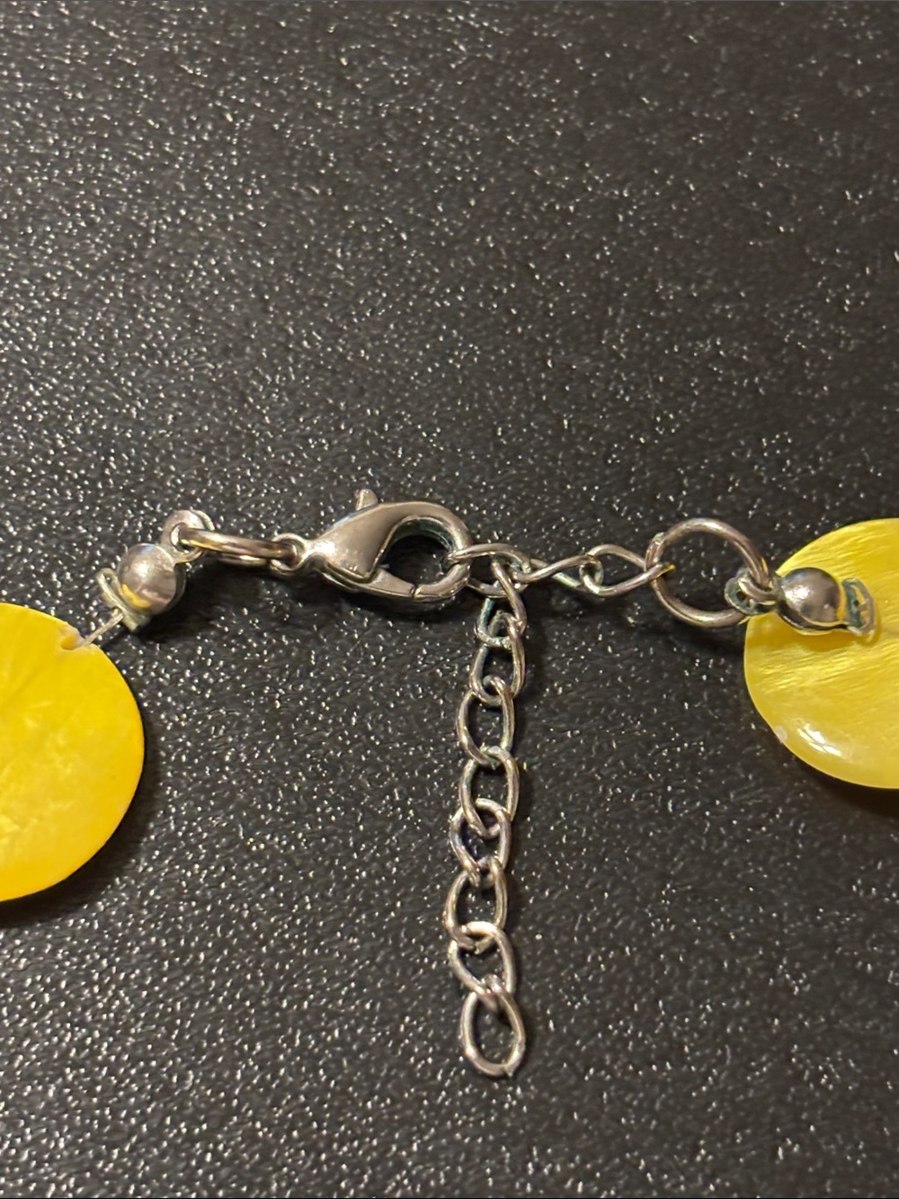 Mother of Pearl Yellow Disc Statement Necklace Mod Pop Retro - Picture 2 of 16